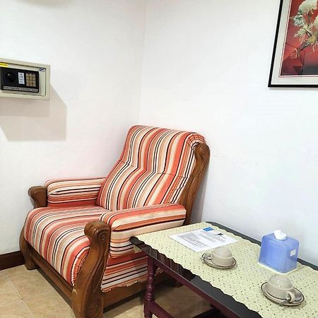 Rabbit Mansion Patong Hotel Bagian luar foto