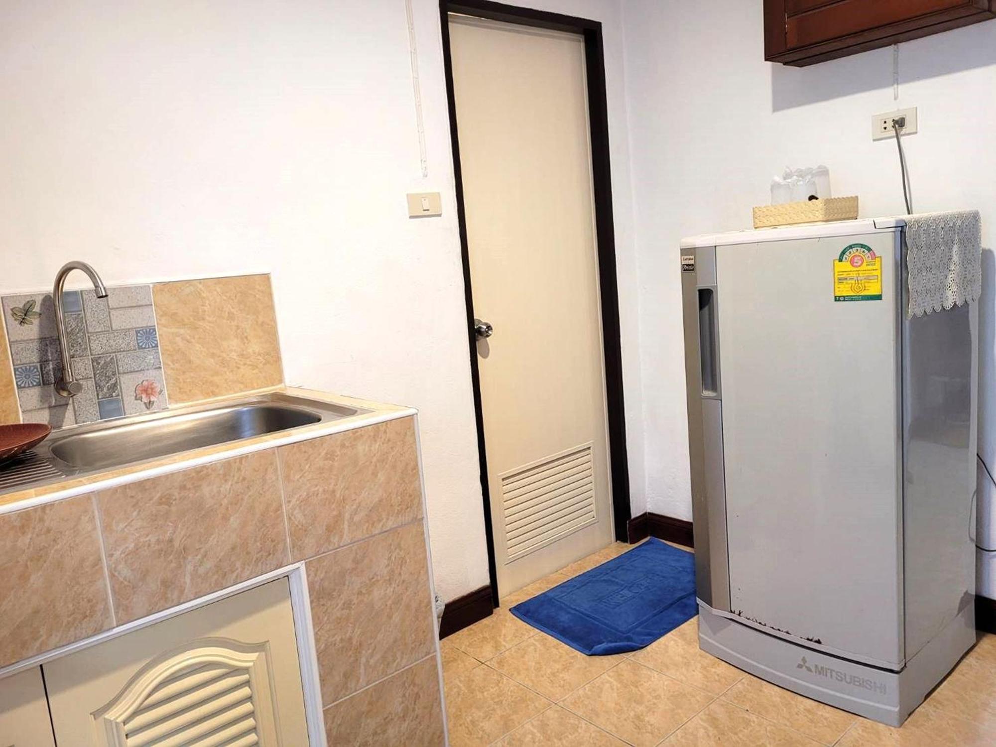 Rabbit Mansion Patong Hotel Bagian luar foto