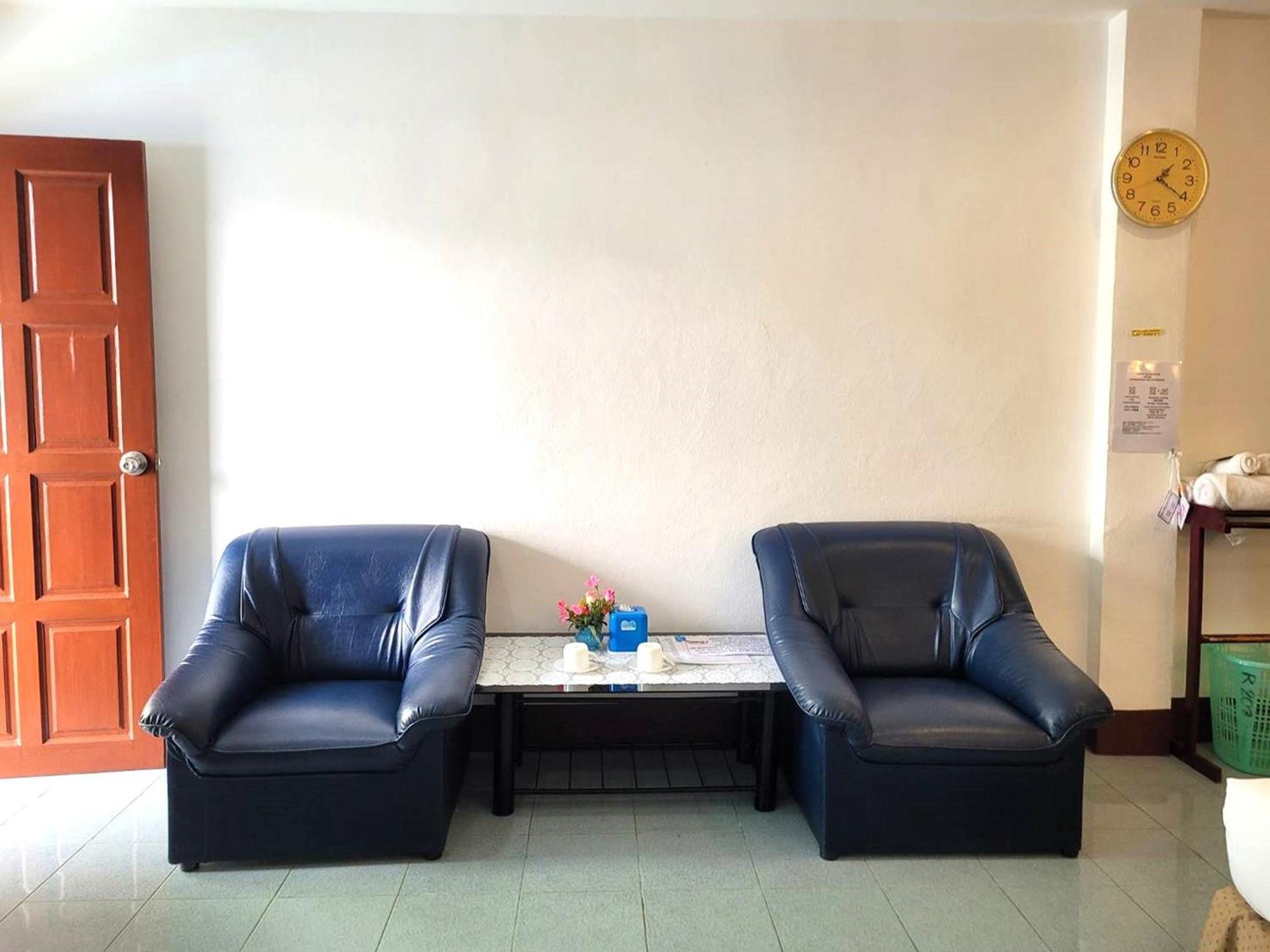 Rabbit Mansion Patong Hotel Bagian luar foto