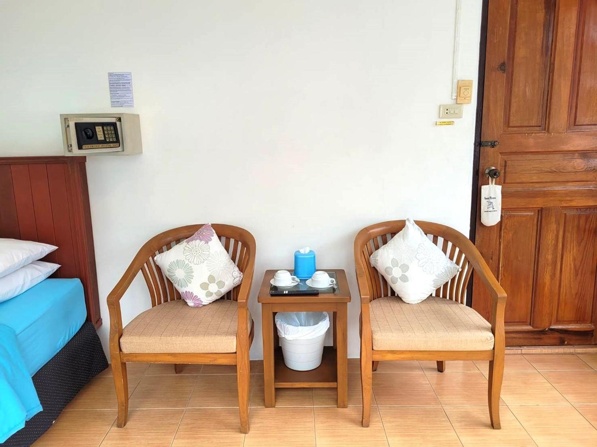 Rabbit Mansion Patong Hotel Bagian luar foto