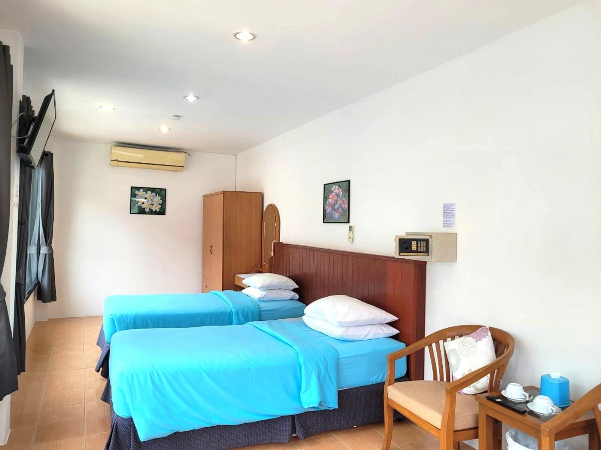 Rabbit Mansion Patong Hotel Bagian luar foto