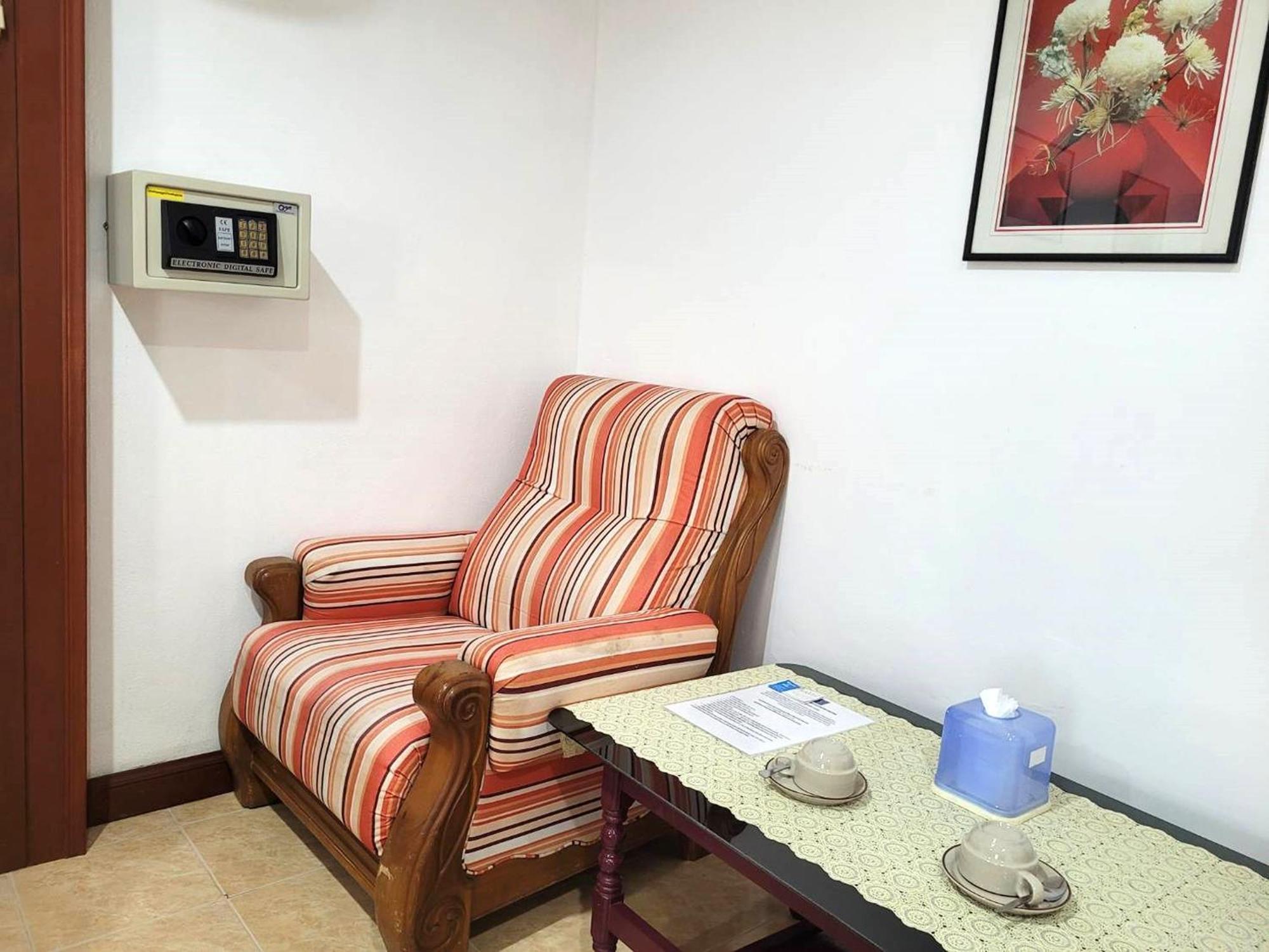 Rabbit Mansion Patong Hotel Bagian luar foto