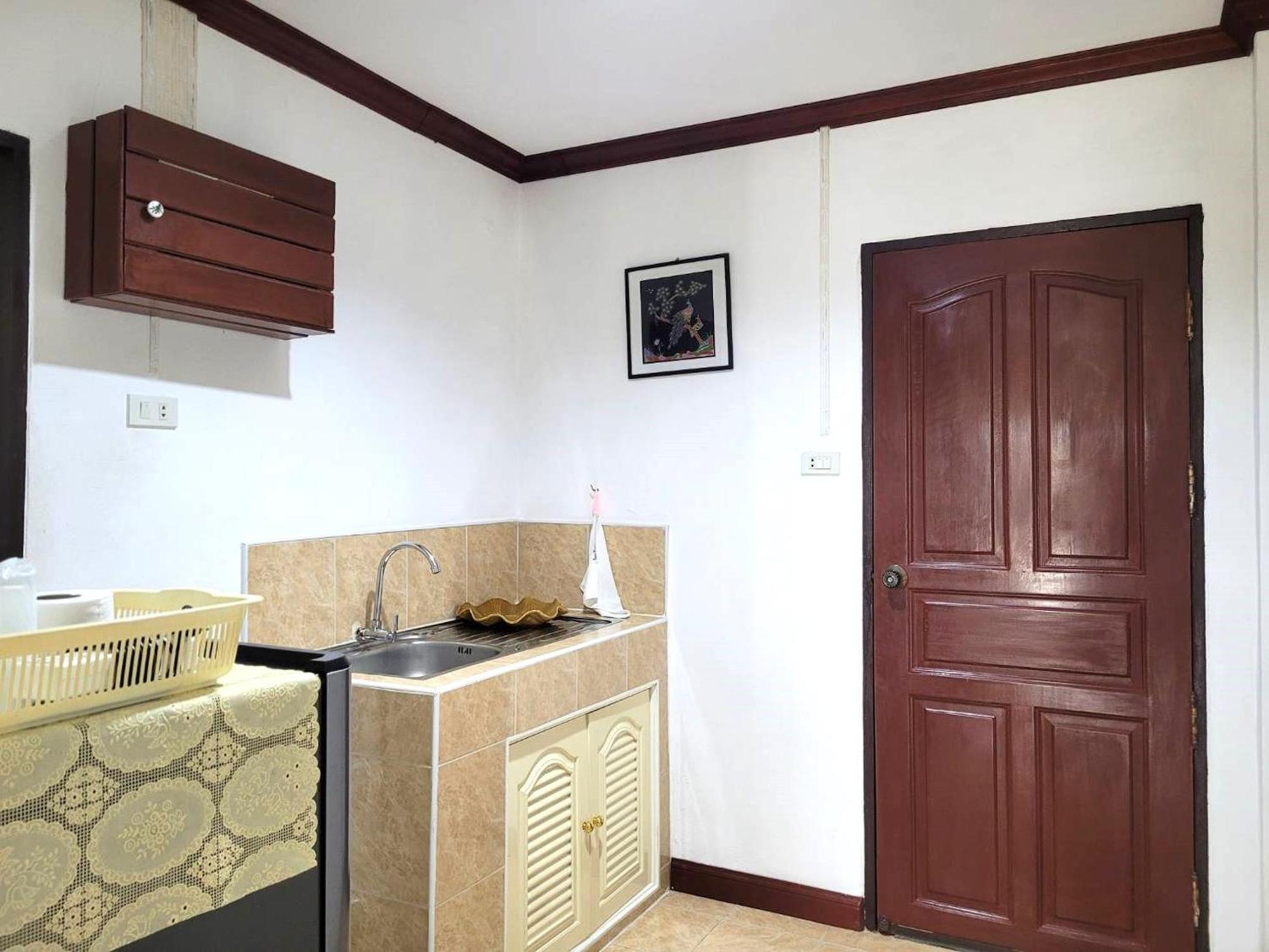 Rabbit Mansion Patong Hotel Bagian luar foto